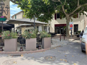 Appartement f1 au centre chateaurenard, Chateaurenard